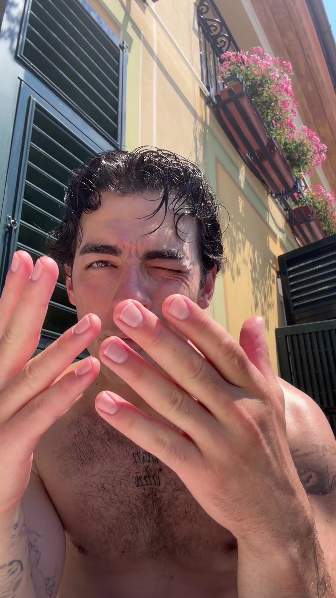 @joejonas