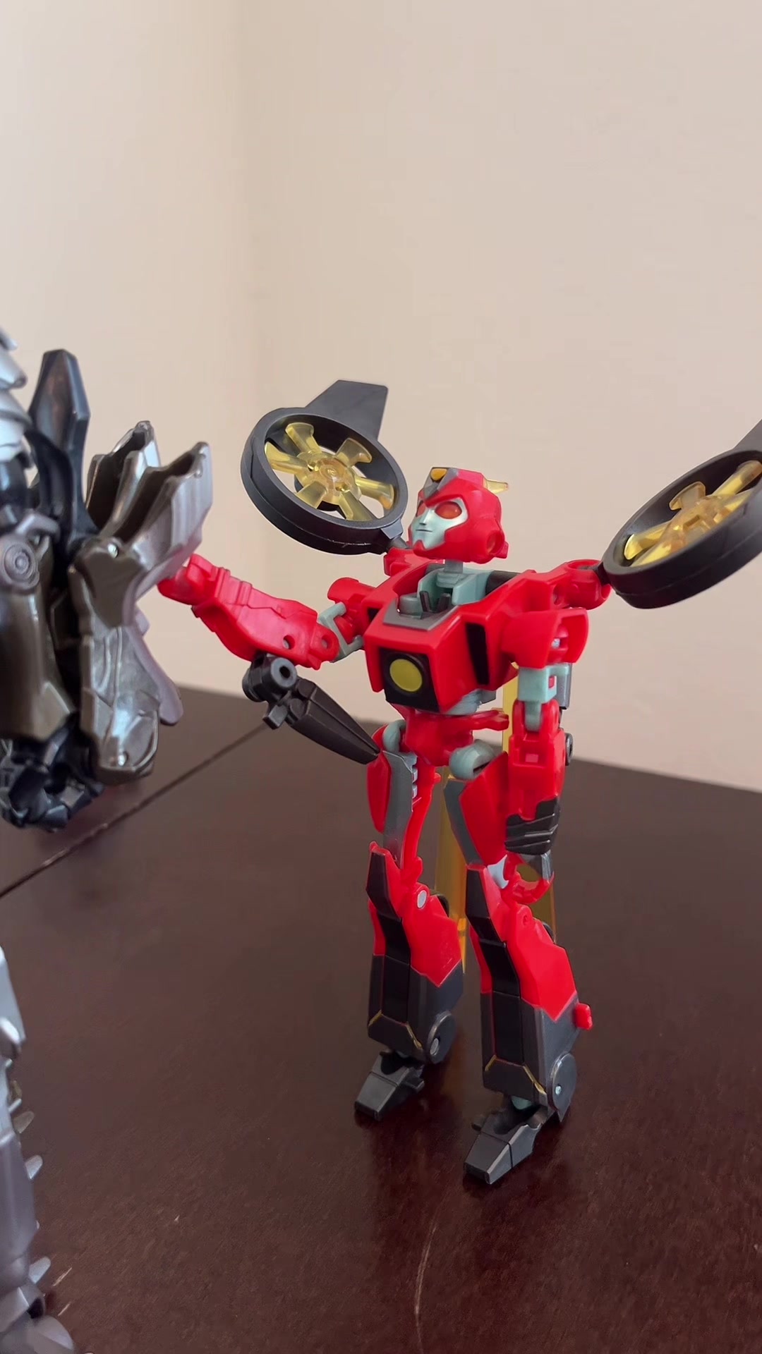 @JustYourAverageTransformersFan