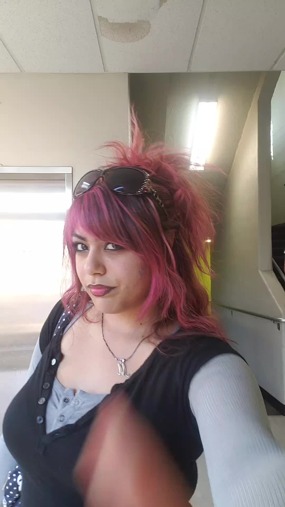 @^^