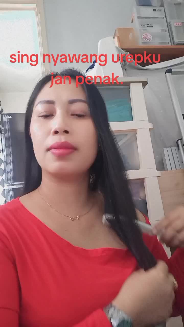 @Janda kembang merah.