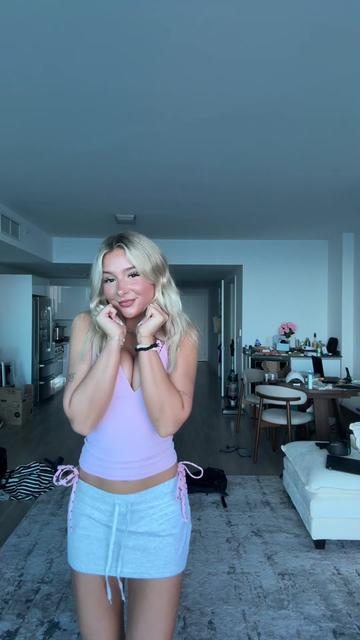 @emily rae โ