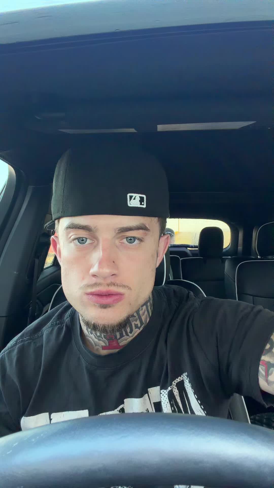@Danoto 🦇