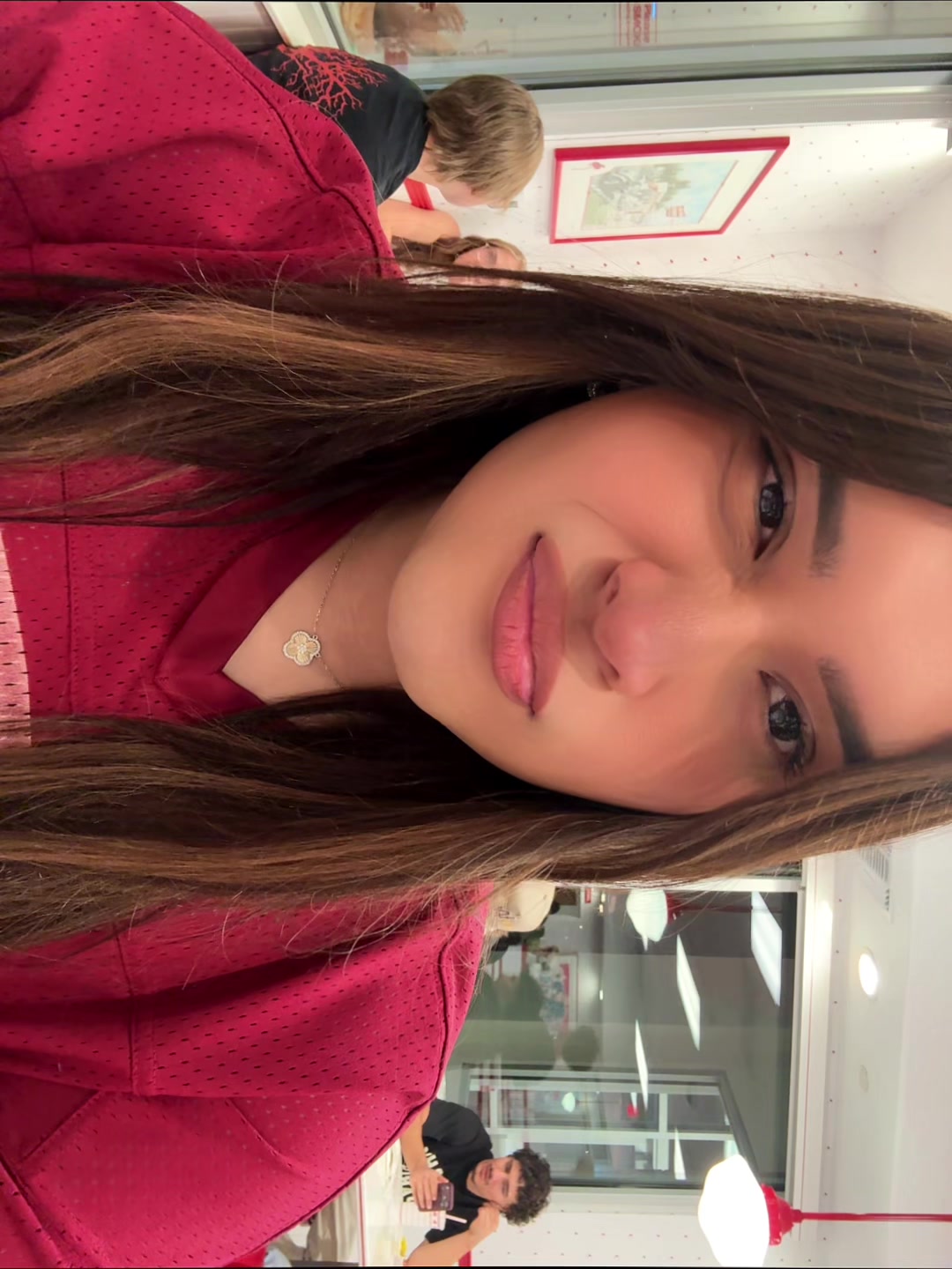 @Nicole ✨