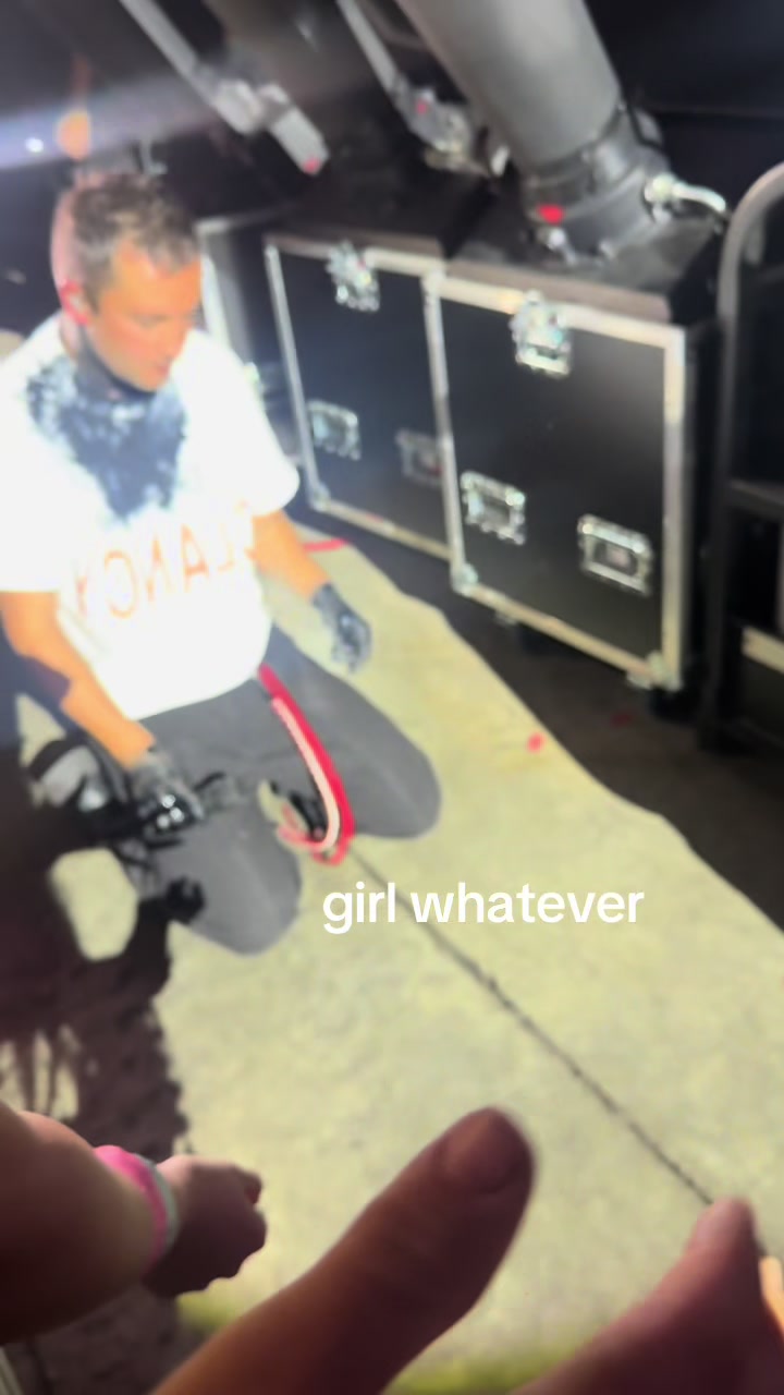 @🪡ileigh |-/