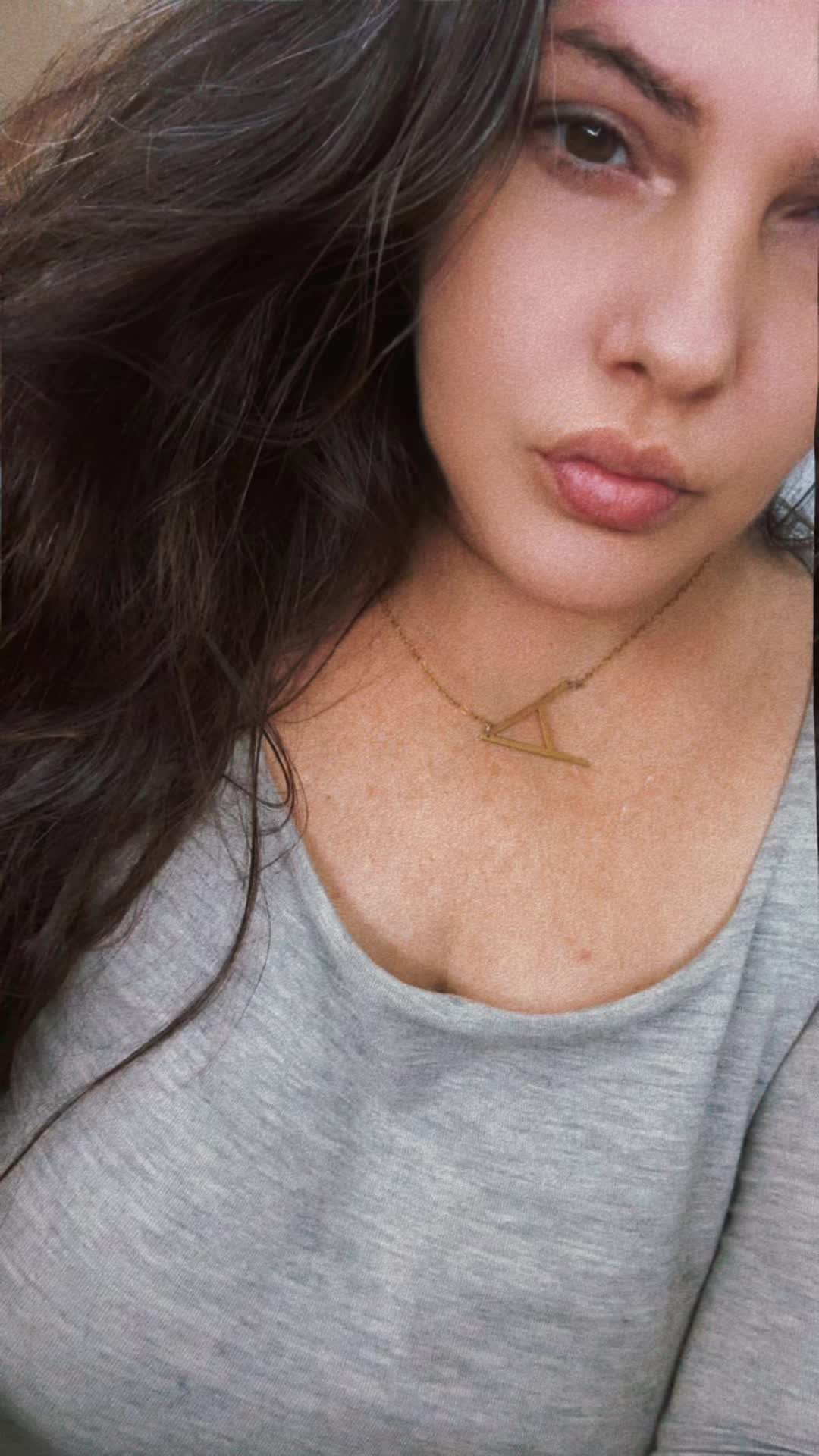 @annaritalovee
