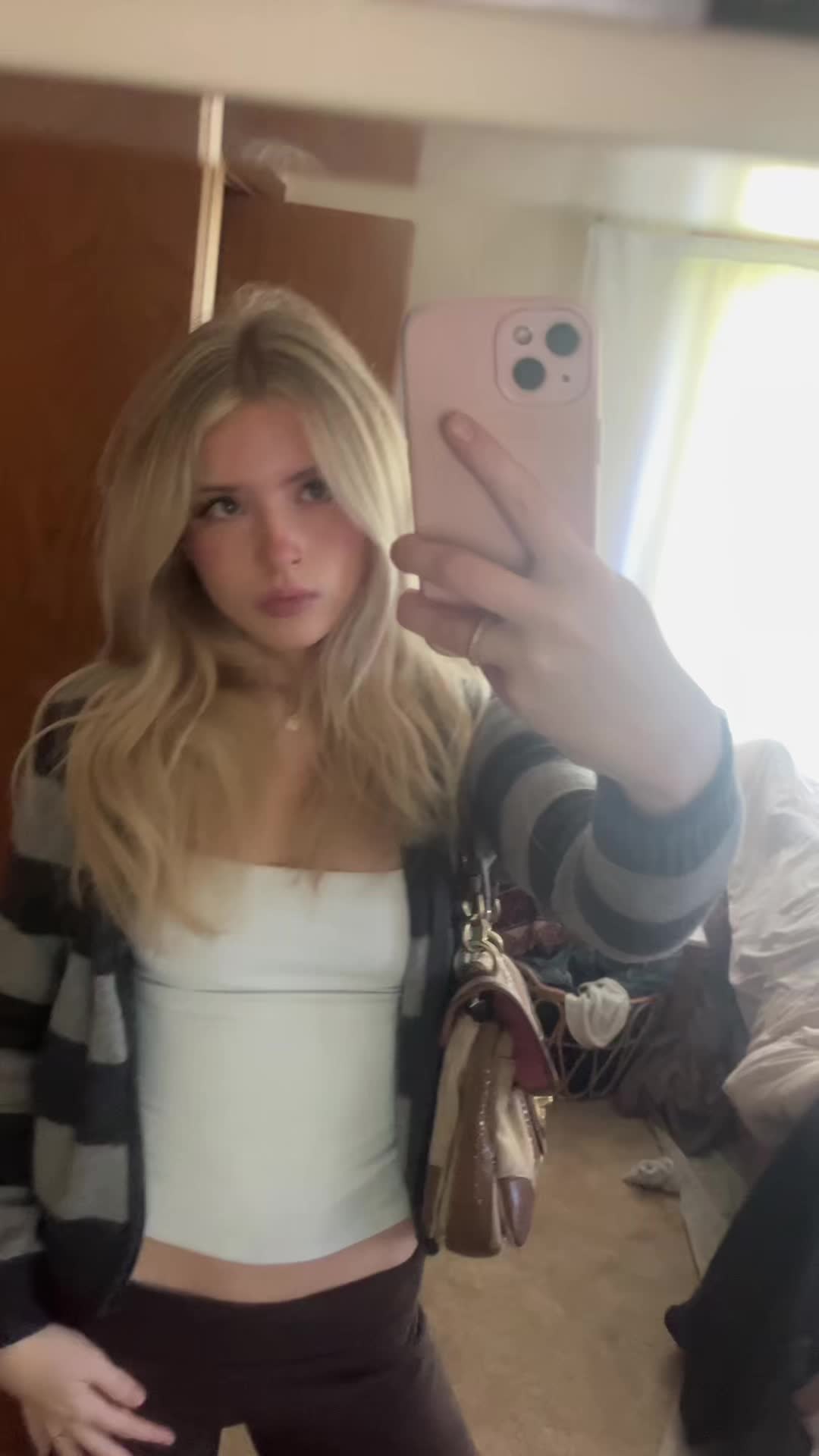 @p00pg1rl2