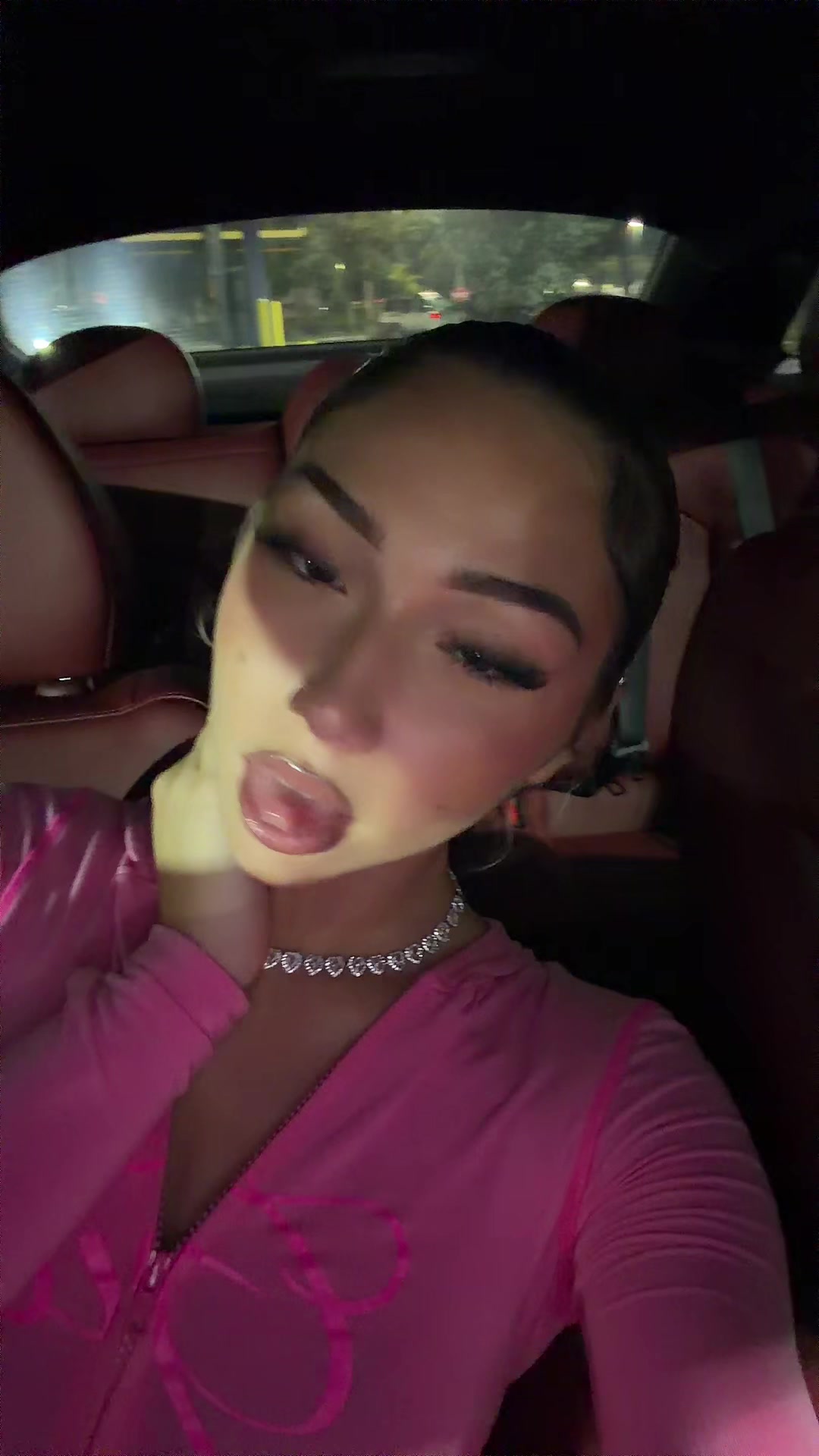 @👸🏻