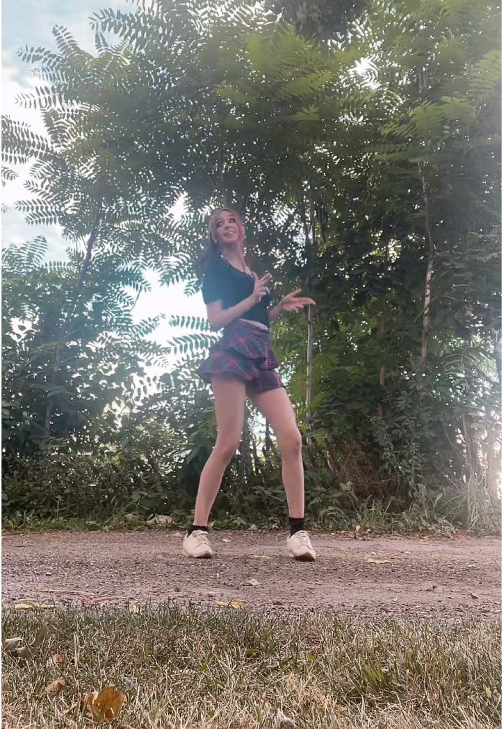 @Zoe Little 🤍ྀི🪽 ⋆✴︎˚。⋆