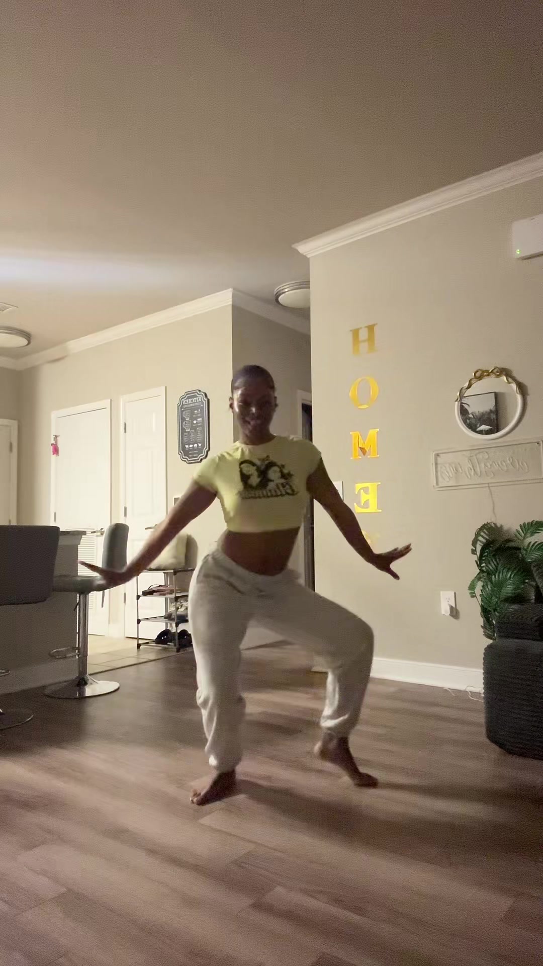 @quabae.
