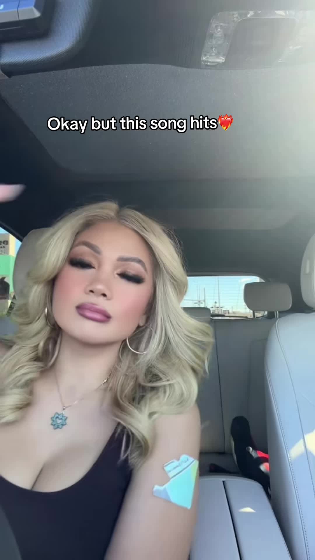 @J E N N N N N
