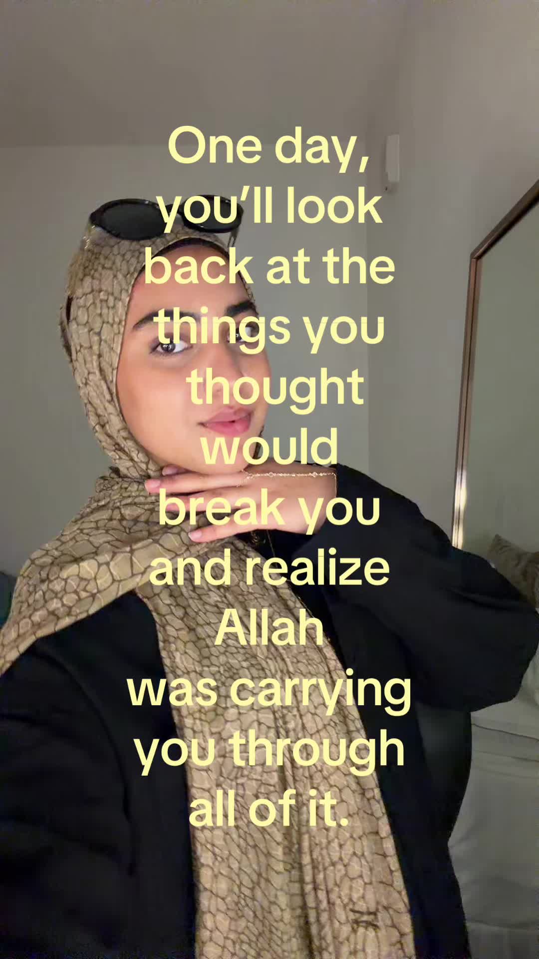 @AmiraInVogue