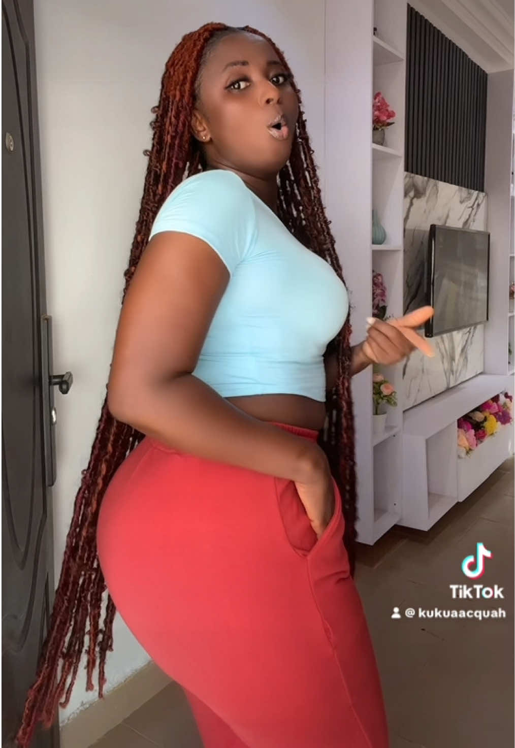 @Kukua Acquah 🇬🇭