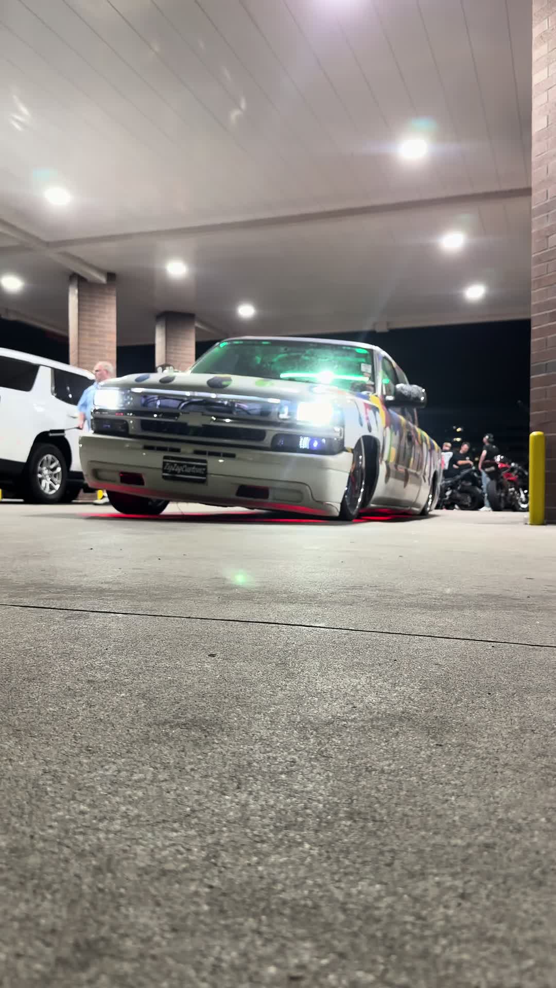 @zigzagcustomz