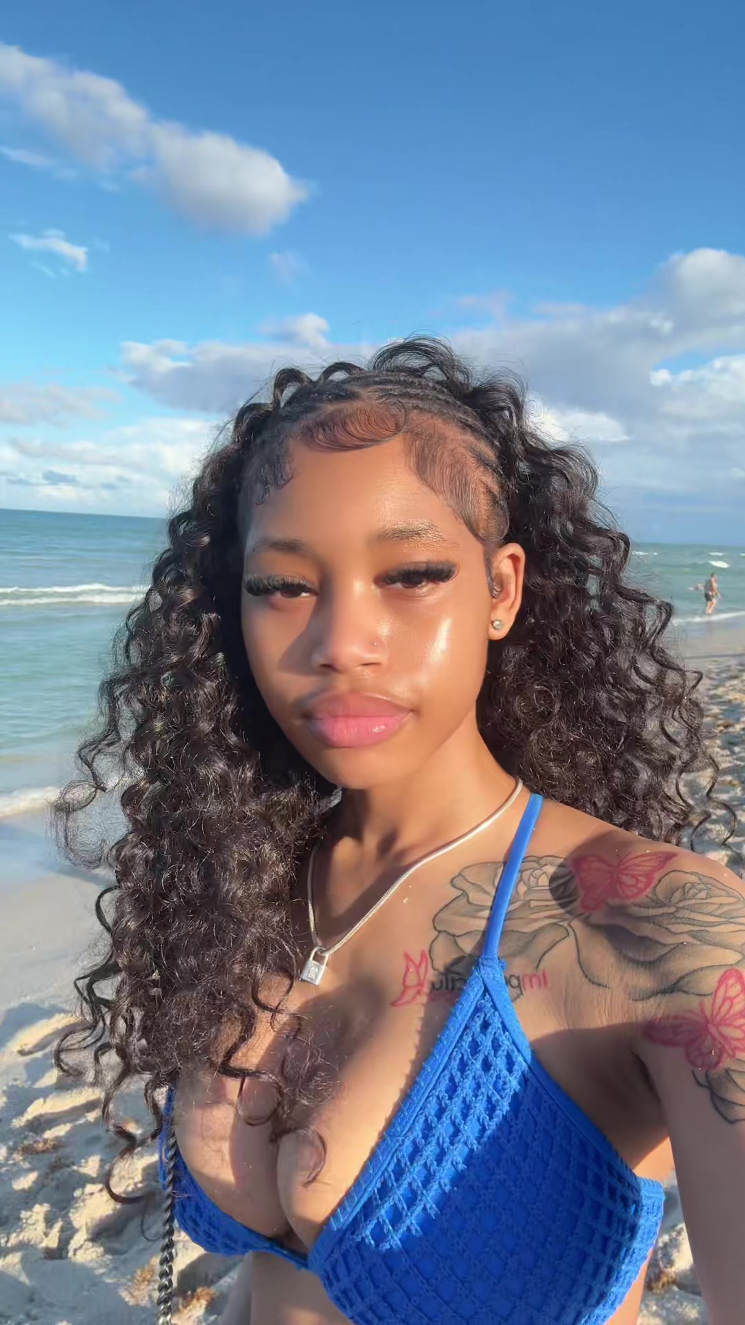 @someelighttskin