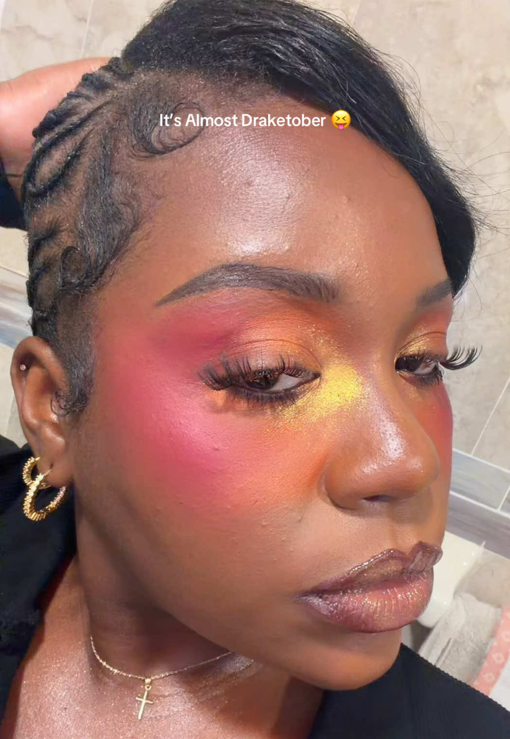@A L E X 🤍✨