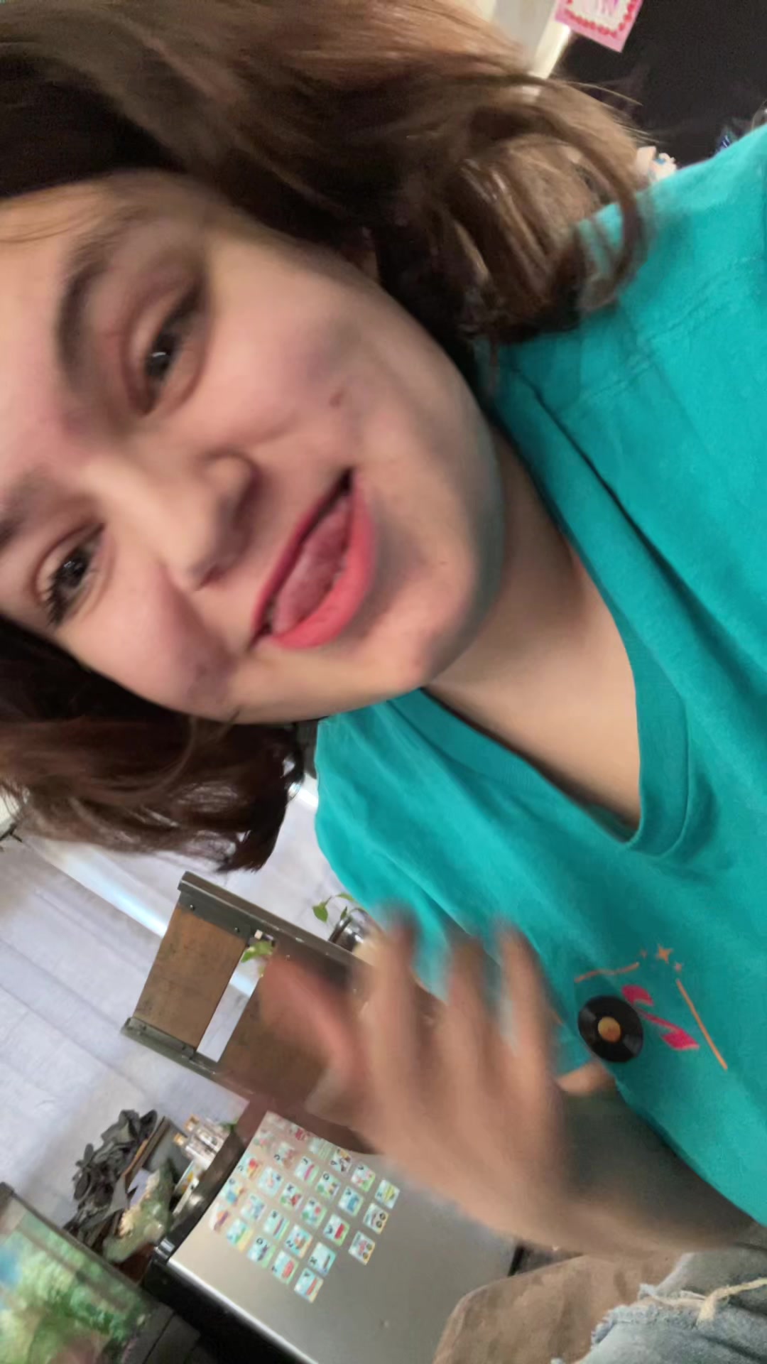 @Ella_and_nobody1