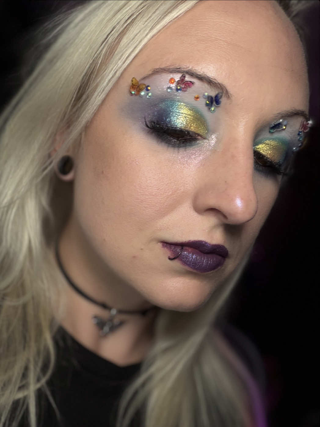 @Mika ✨ plays with makeup ✨