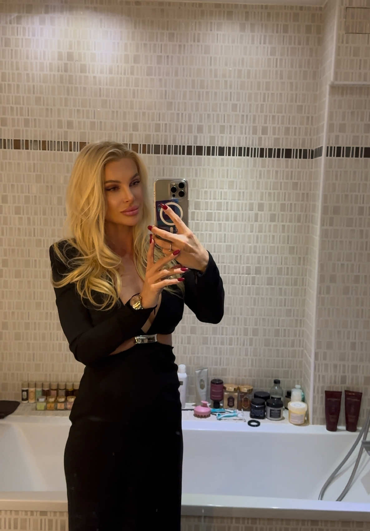 @Olya Goncharuk