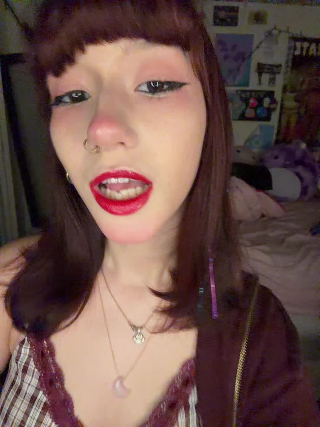 @ellemaxw