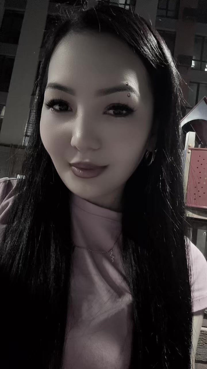 @Maryia Zharilkap