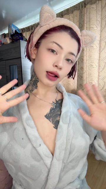 @Cute_loree