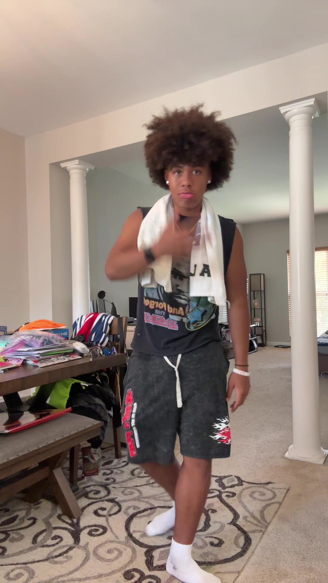 @️