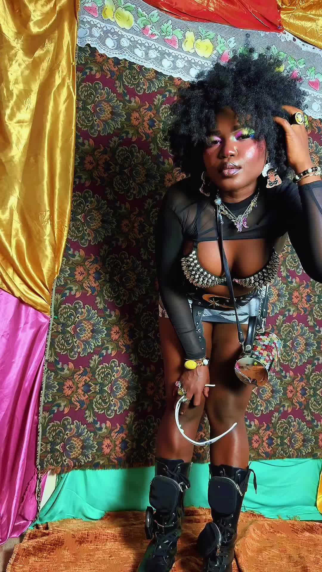 @tinaa_starra