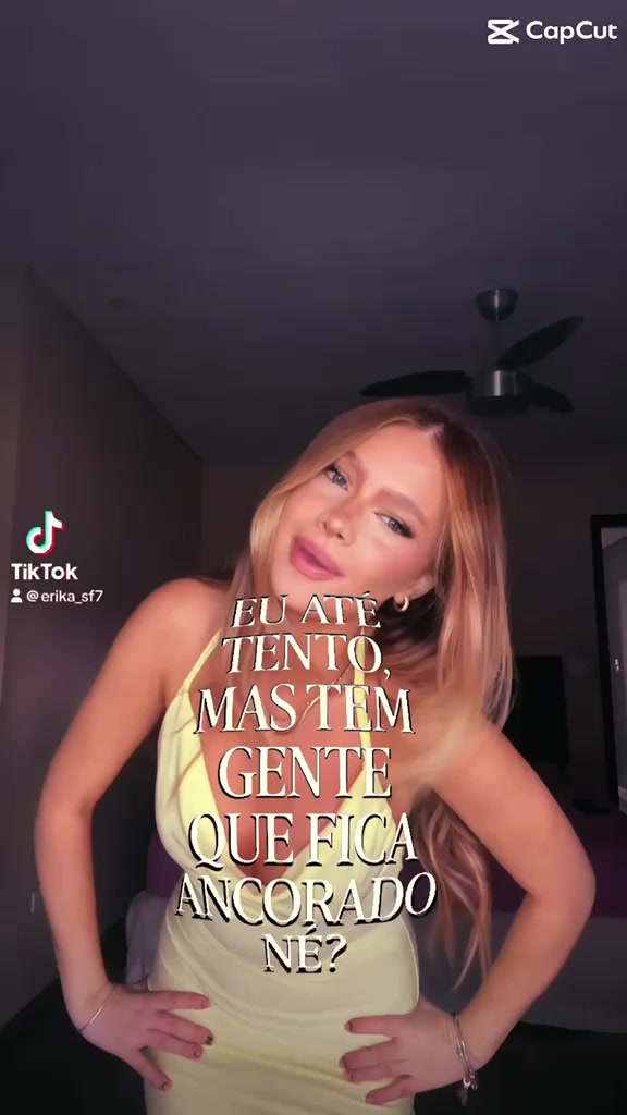 @&Egrave;rika Ferreira