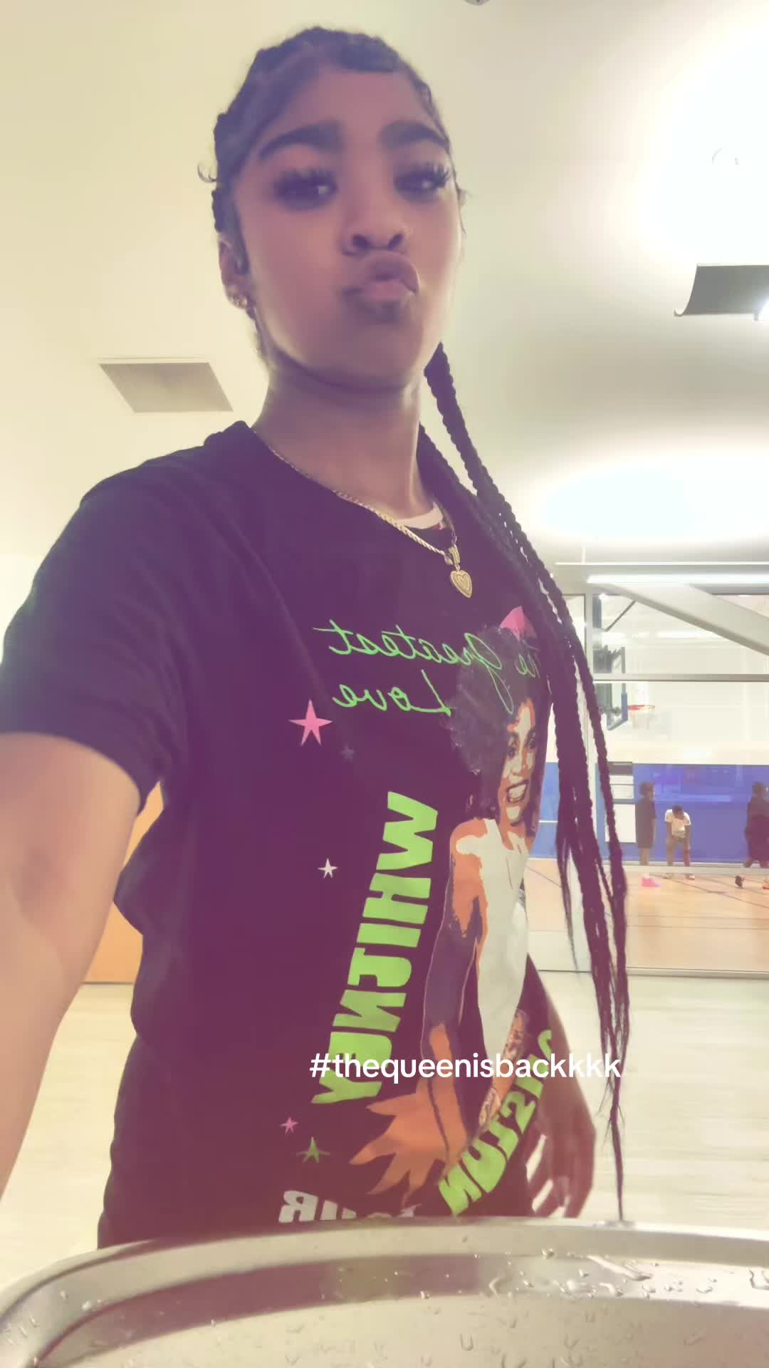 @niyahh
