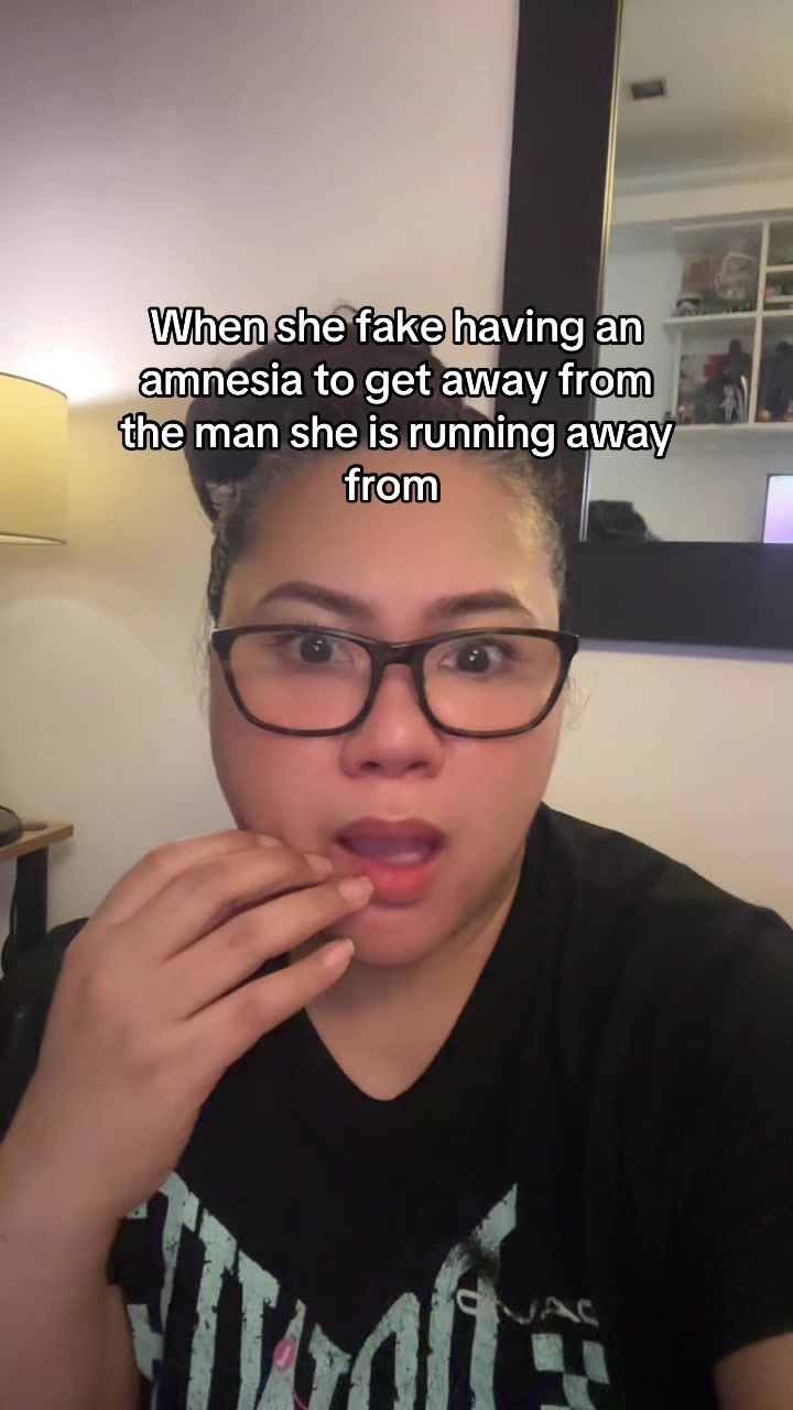 @HM_dark romance author