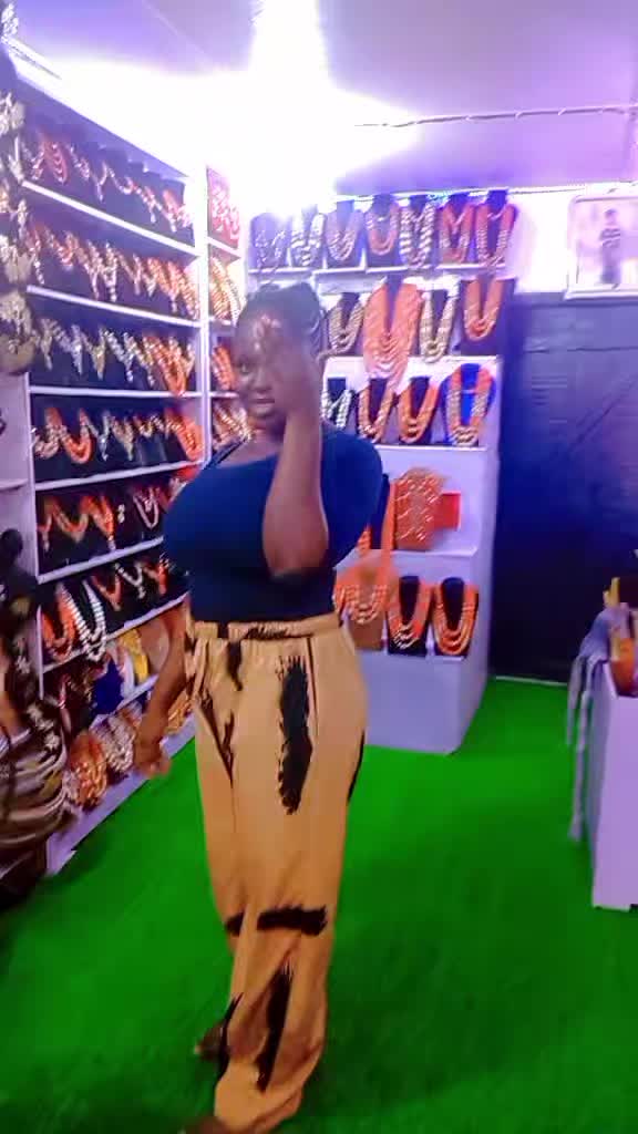 @Diimmppllee Queen Enterprise