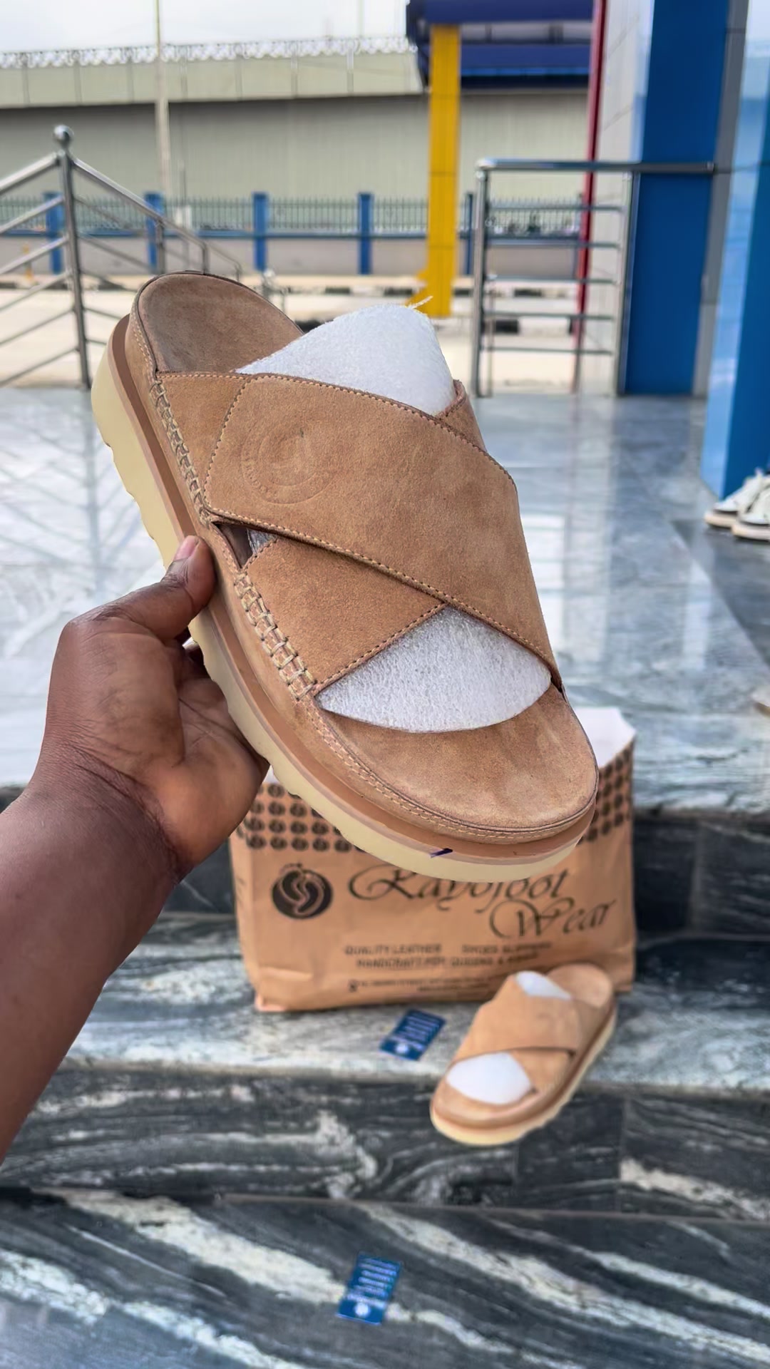 @Rayofootwear