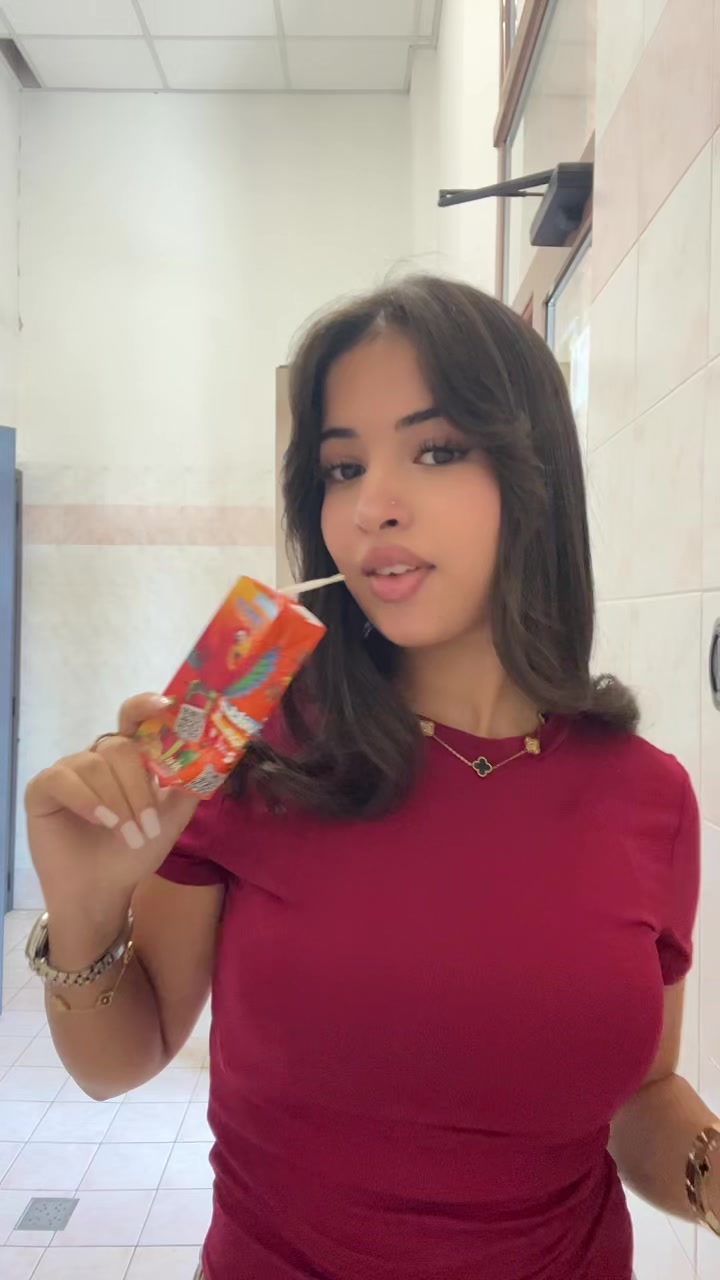 @𝓂𝒶𝓇𝒾ℯ_𝓂