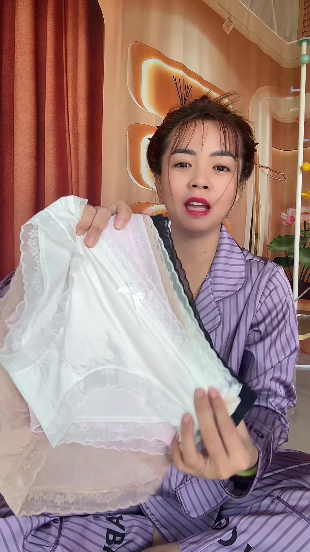 @Em Cẩm Nè