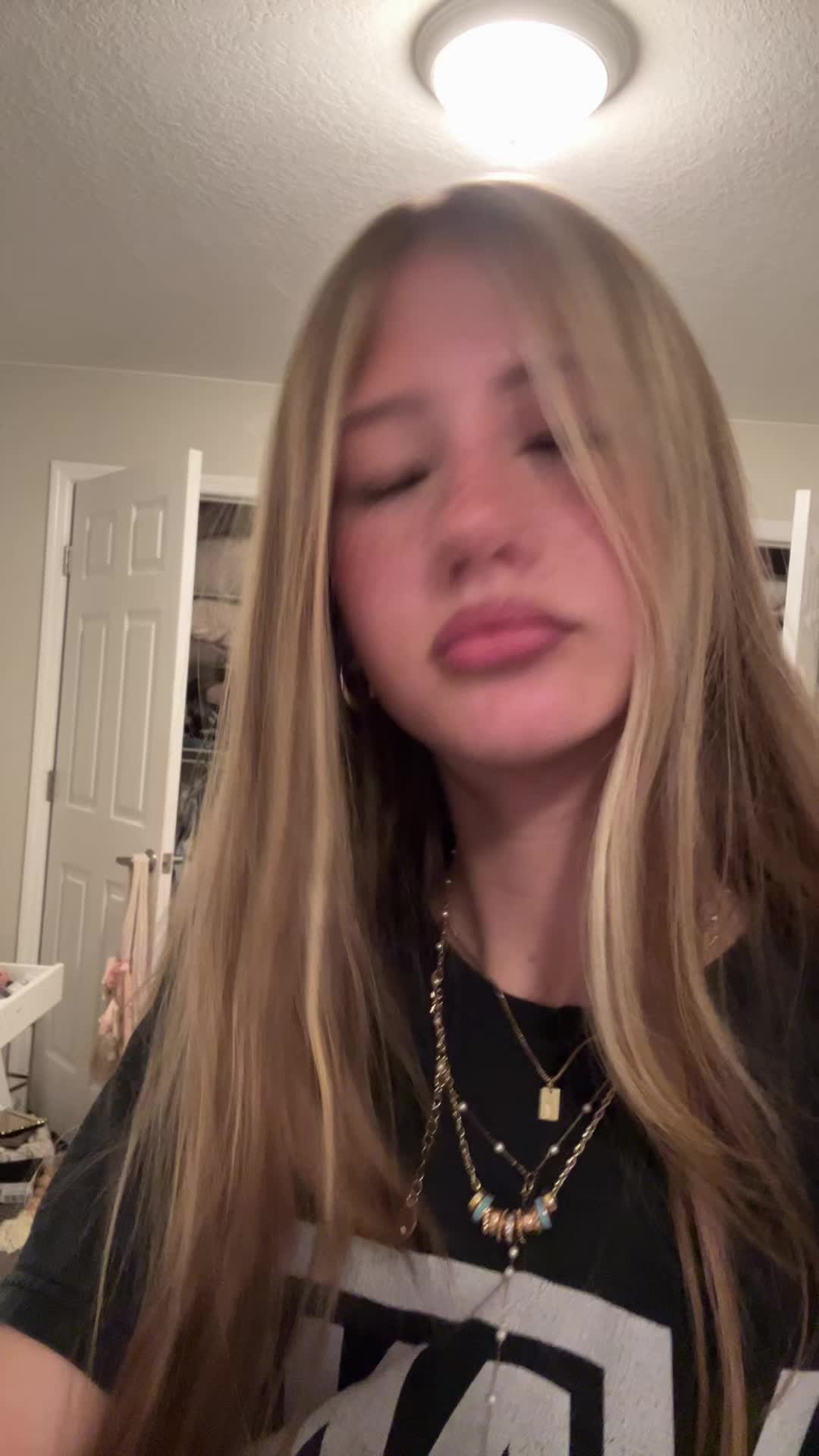 @isabella dimov
