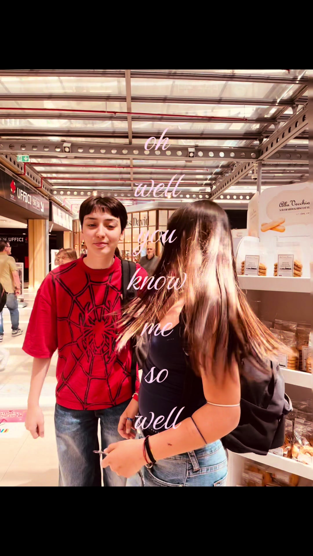 @𝓻𝓸𝓻𝓸𝓫𝓸𝓸𝓴𝓼𝓱𝓮𝓵𝓯⭐️🎫
