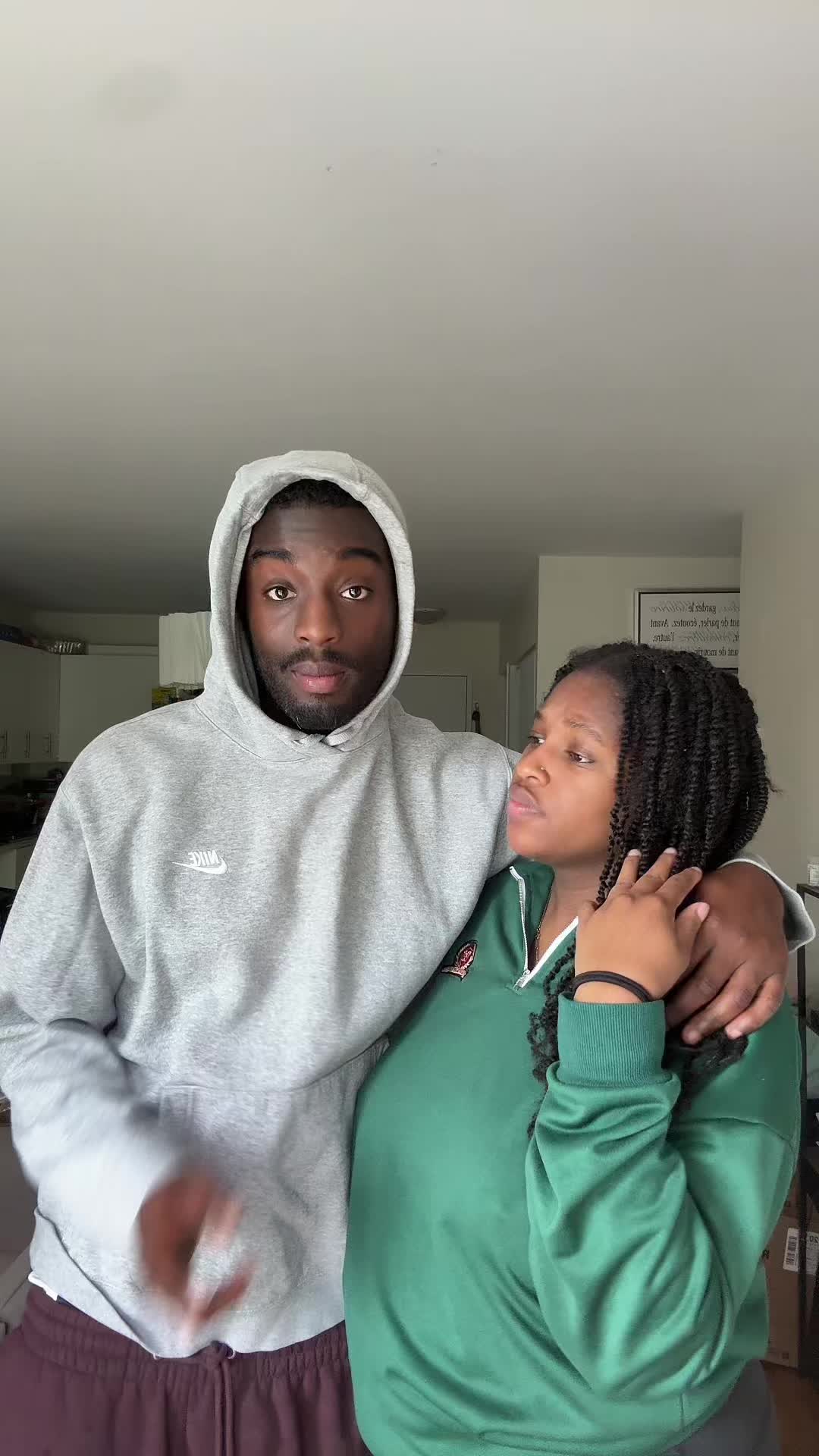 @🧑🏿&zwj;🦱👧🏾