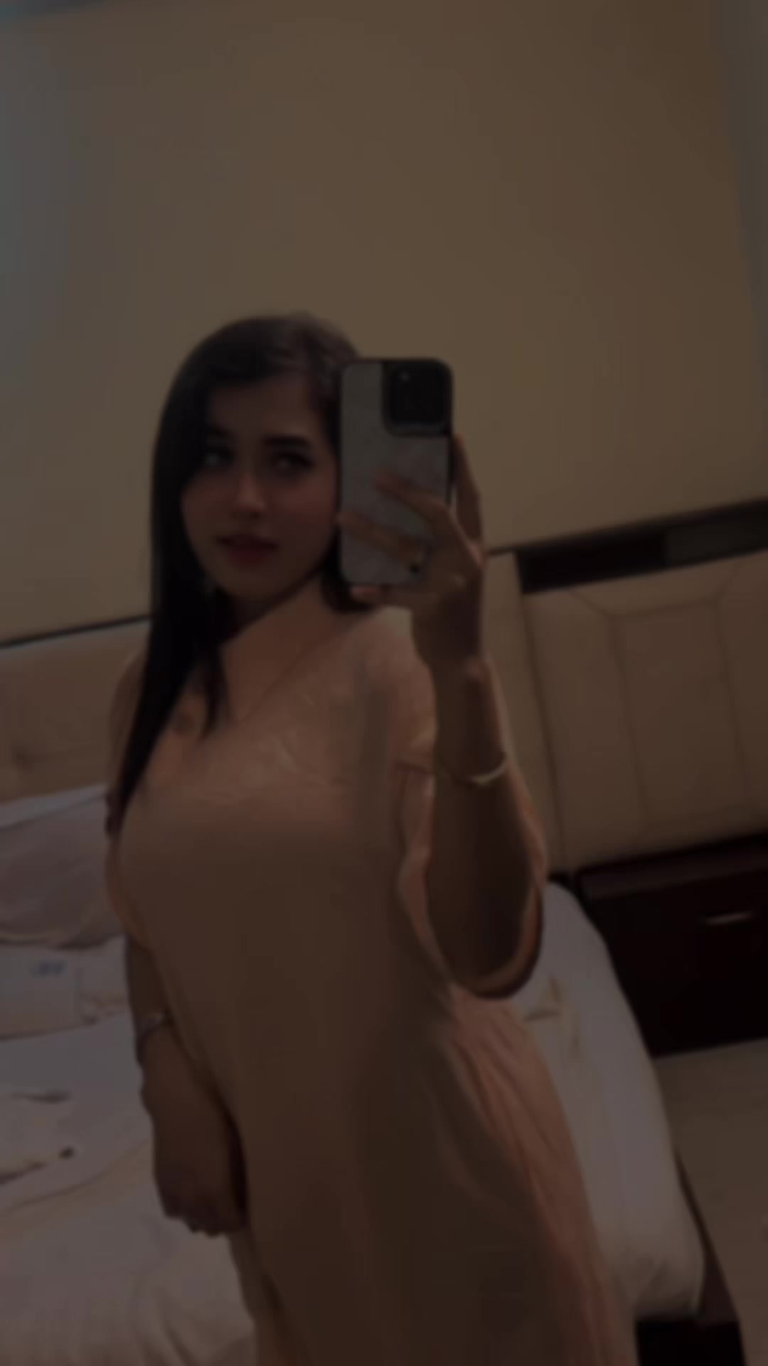 @RivaMoni