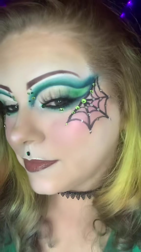 @Over40makeuptok