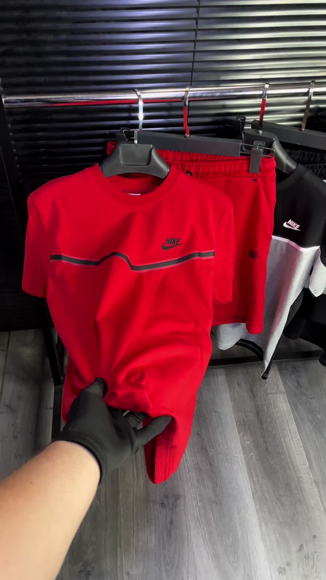 @S4m_sneakers