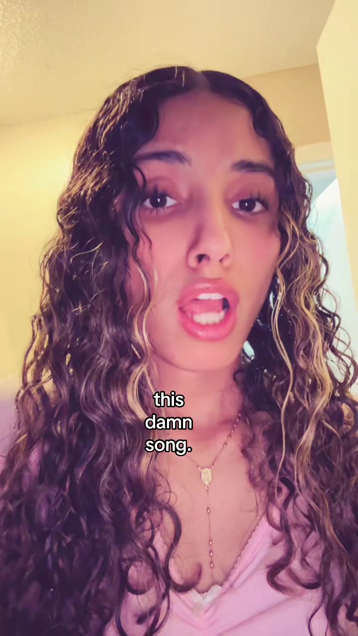 @angelinavelazquez05