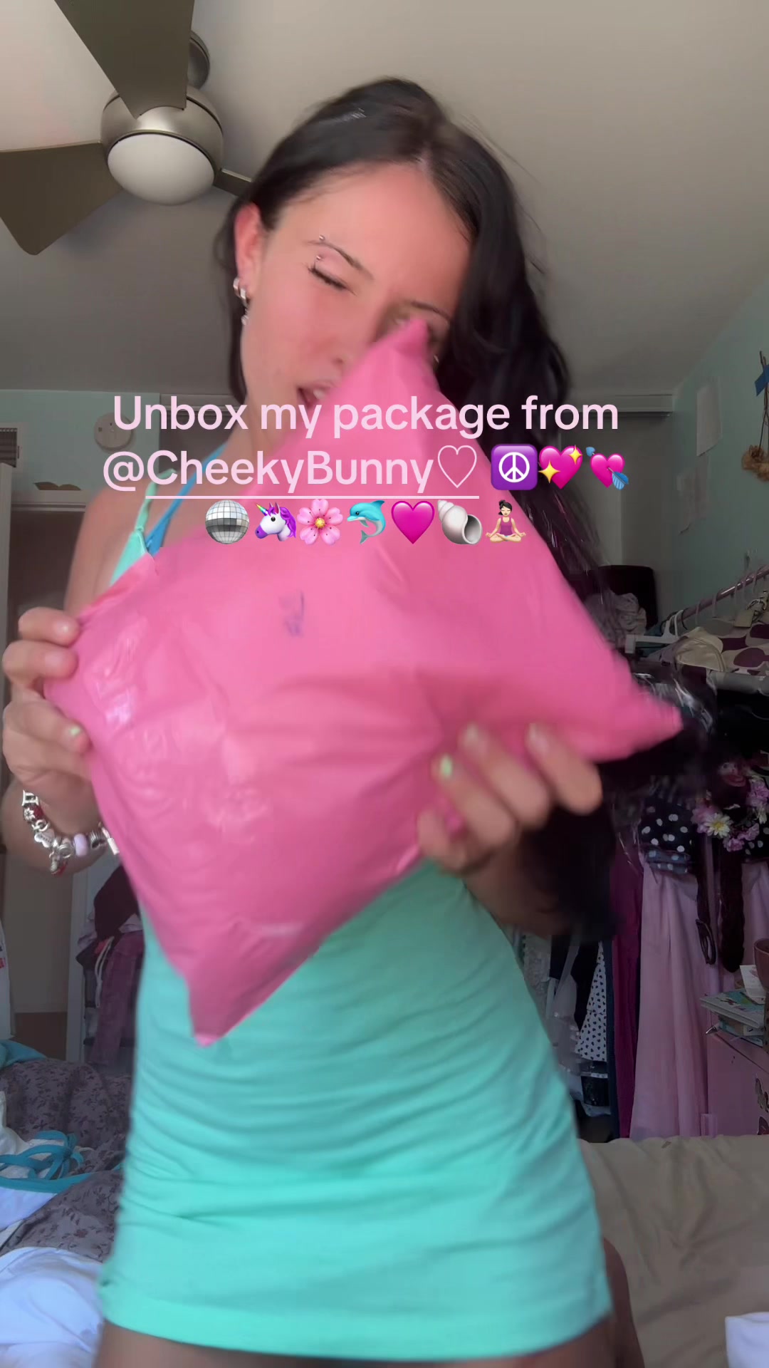 @luxalishious🦄🍭☮️🍩