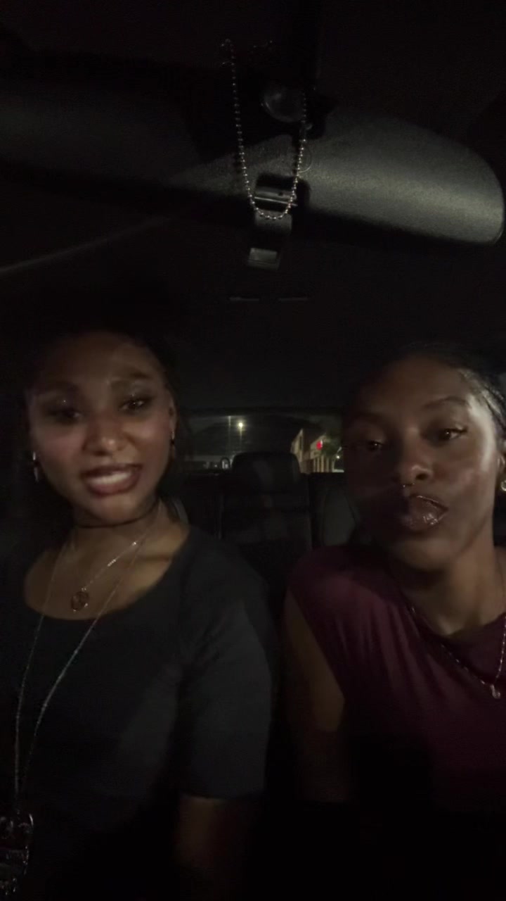@NAOMI (the queen) & ZARIAH