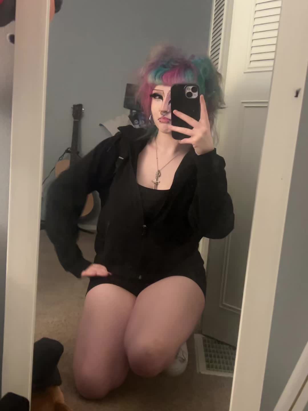 @Zoey 🖤