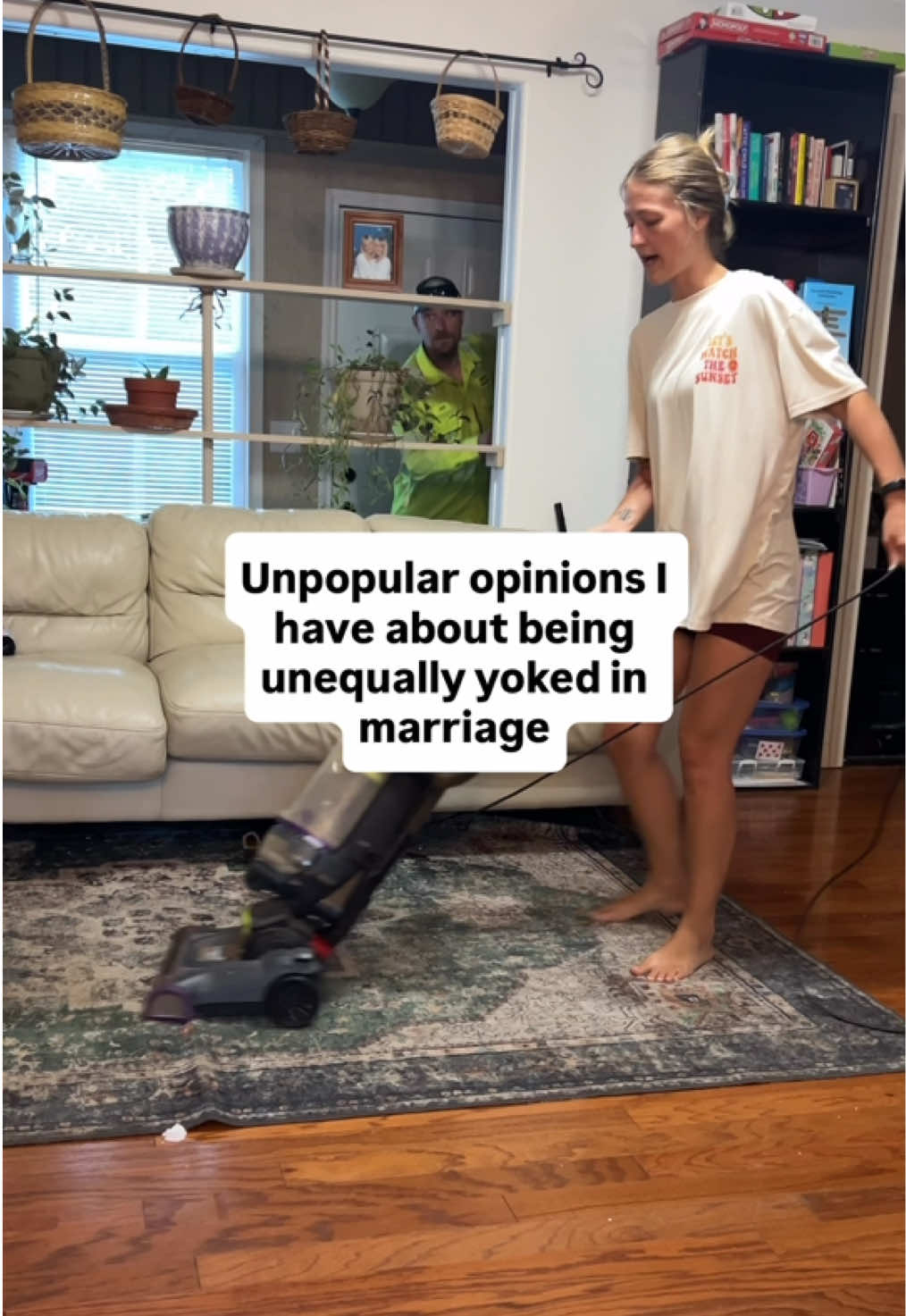 @itselloraallen