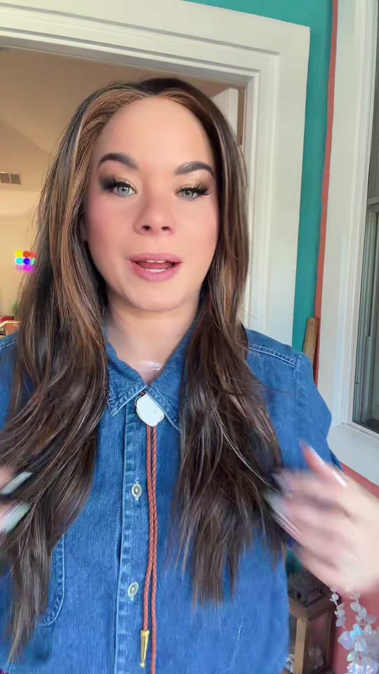 @Elizabeth Wears Wigs 🏳️&zwj;🌈
