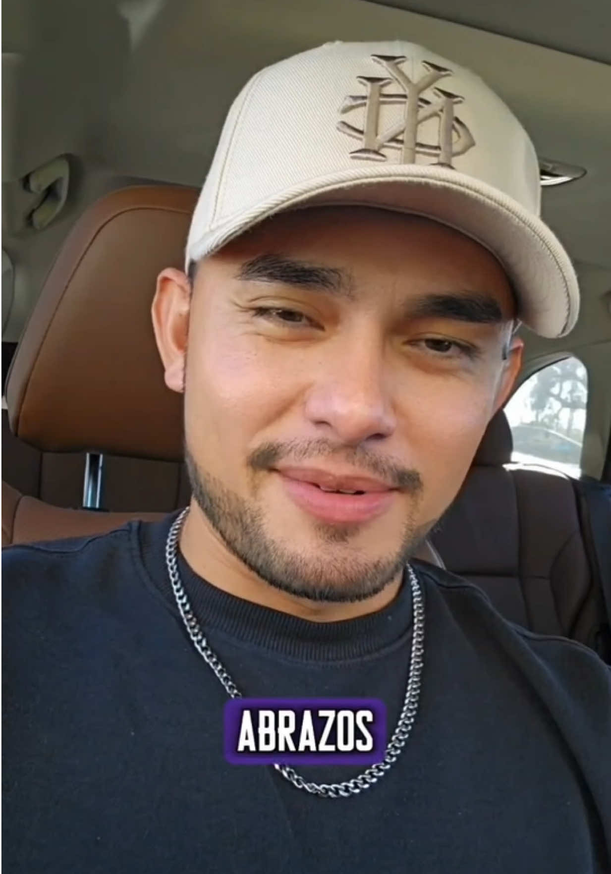 @Alex Uriostegui