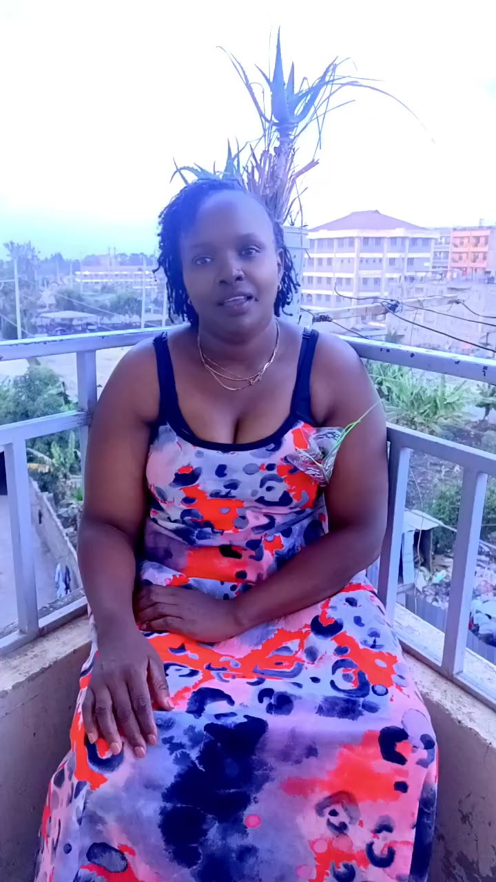 @lizzynjee