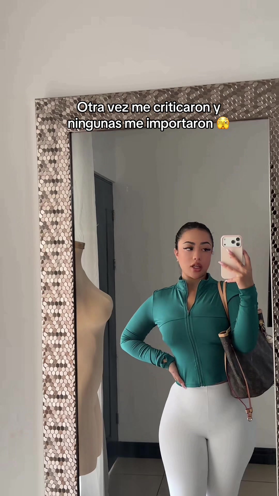 @Valeria🧸