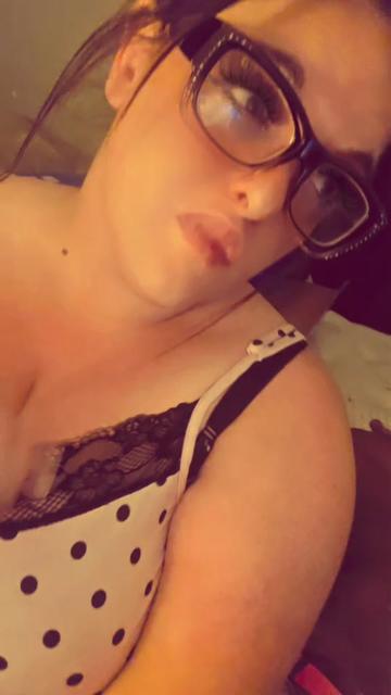 @🎀curvybratbabe71